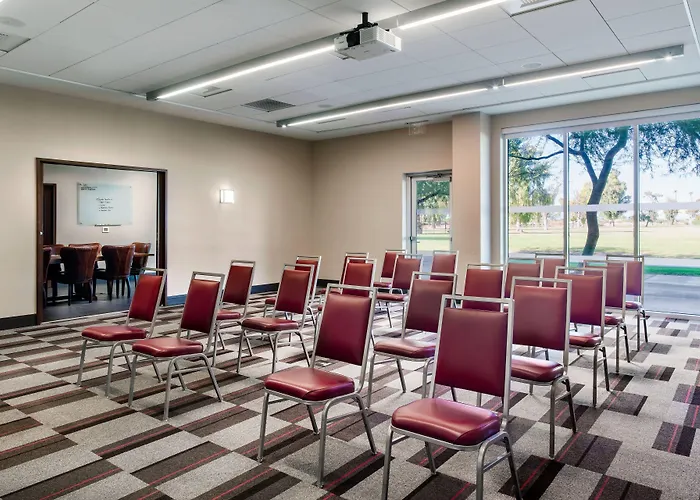 Four Points By Sheraton At Phoenix Gateway Airport 3*