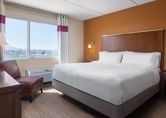 Four Points By Sheraton At Phoenix Gateway Airport