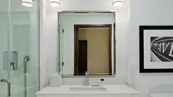Four Points By Sheraton At Phoenix Gateway Airport 3*