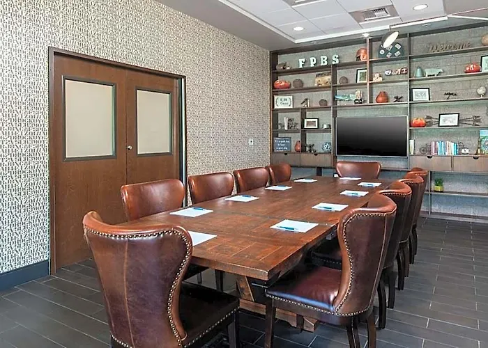 Four Points By Sheraton At Phoenix Gateway Airport